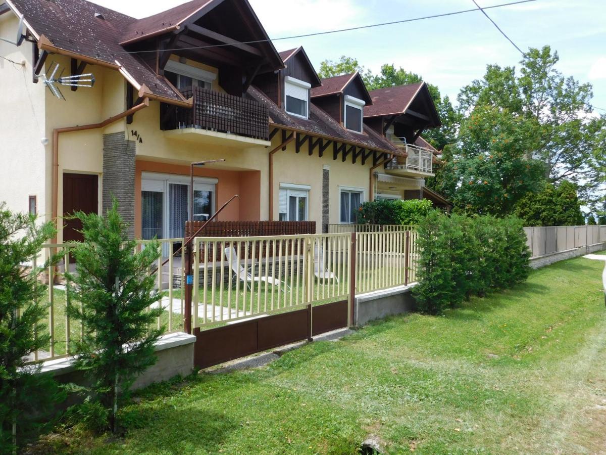 Balatonpart-Lak Appartement Balatonfenyves Buitenkant foto