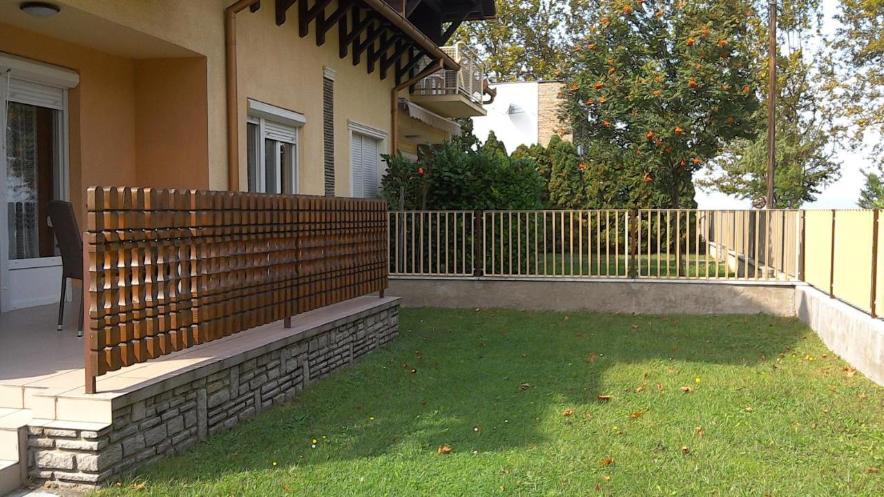 Balatonpart-Lak Appartement Balatonfenyves Buitenkant foto