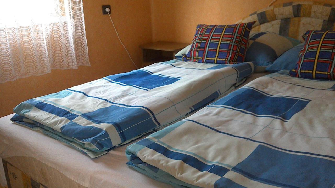 Balatonpart-Lak Appartement Balatonfenyves Buitenkant foto